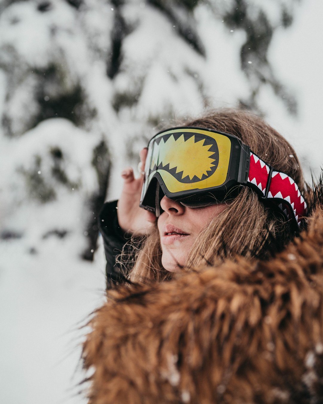 SHARK GOGGLES WITH 3 INTERCHANGEABLE LENS